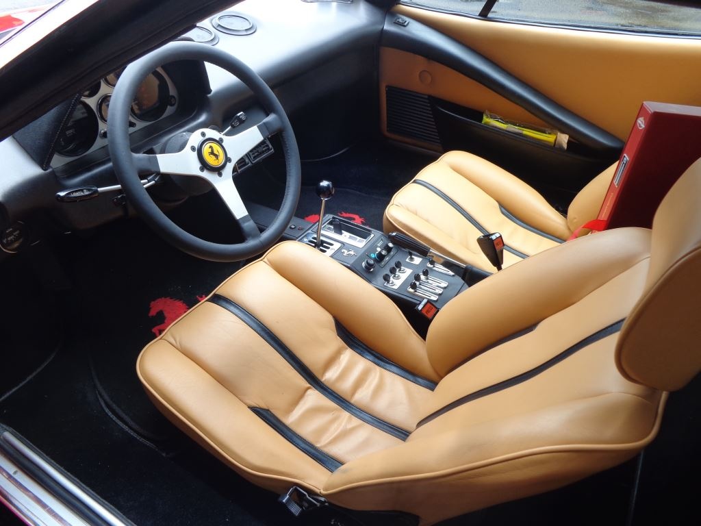 Photo FERRARI 308 GTB Vetroresina 4