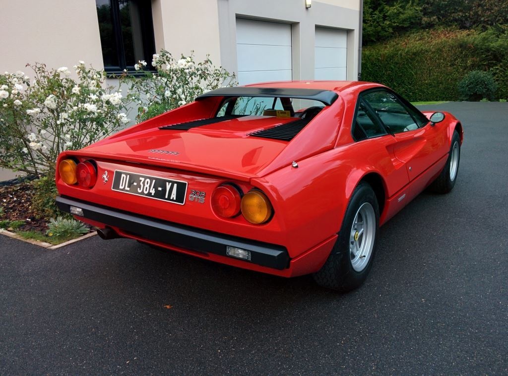 Photo FERRARI 308 GTB Vetroresina 1